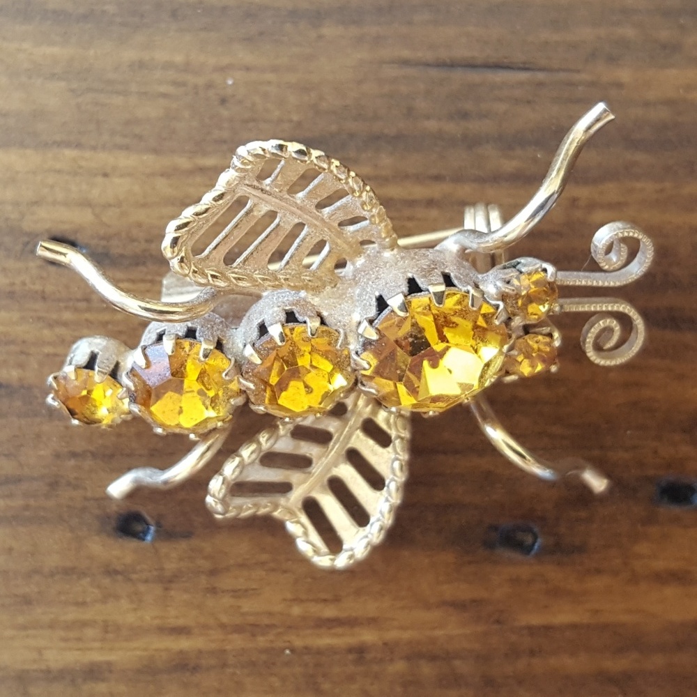 Bee Brooch Pin